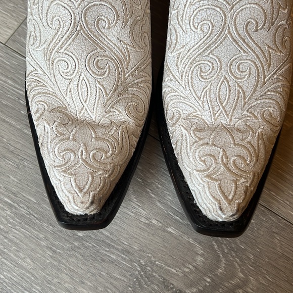 EUC White Ariat Sterling Boots - Picture 4 of 10